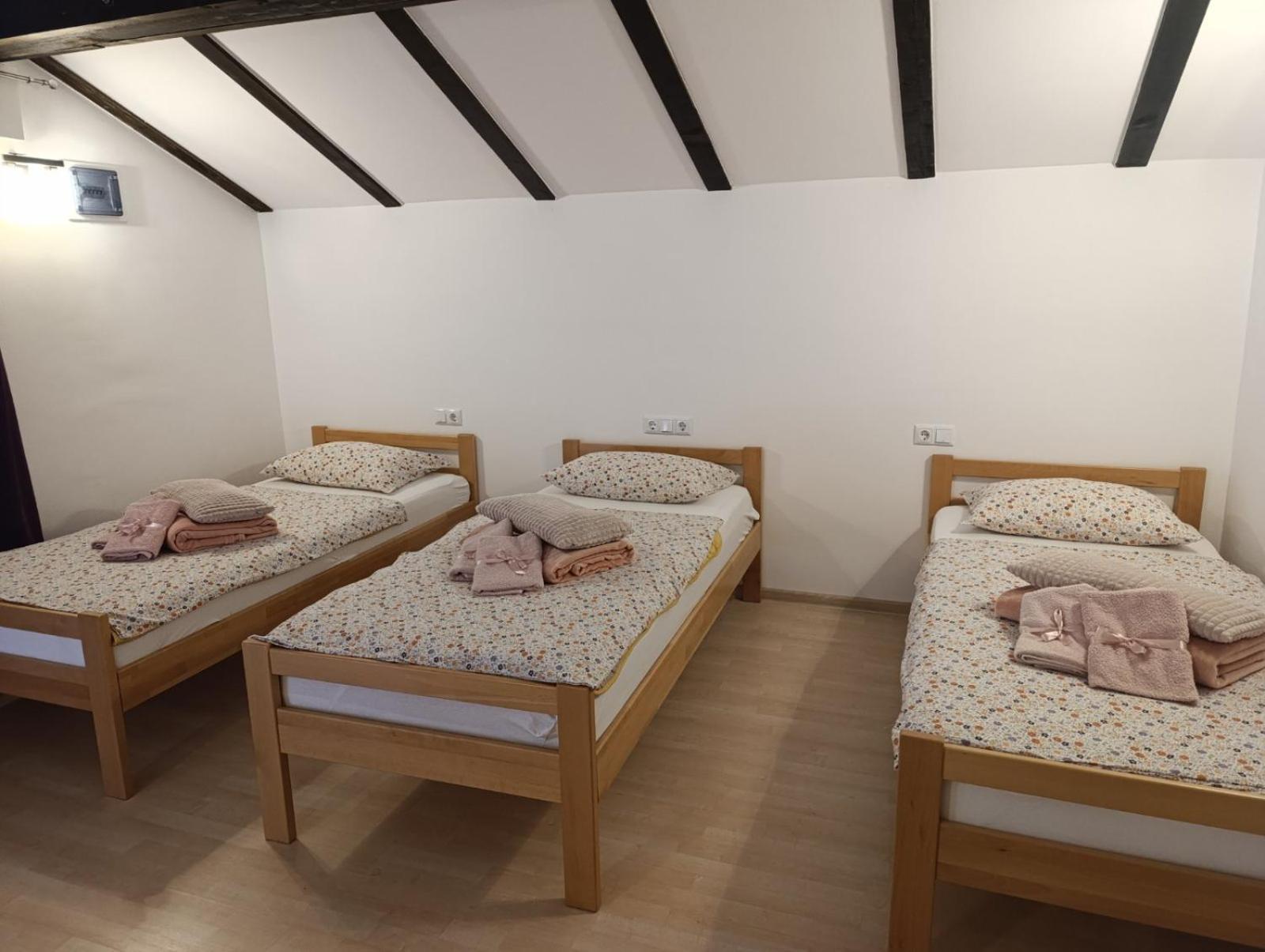 Naid Apartmani Kulen Vakuf Dış mekan fotoğraf