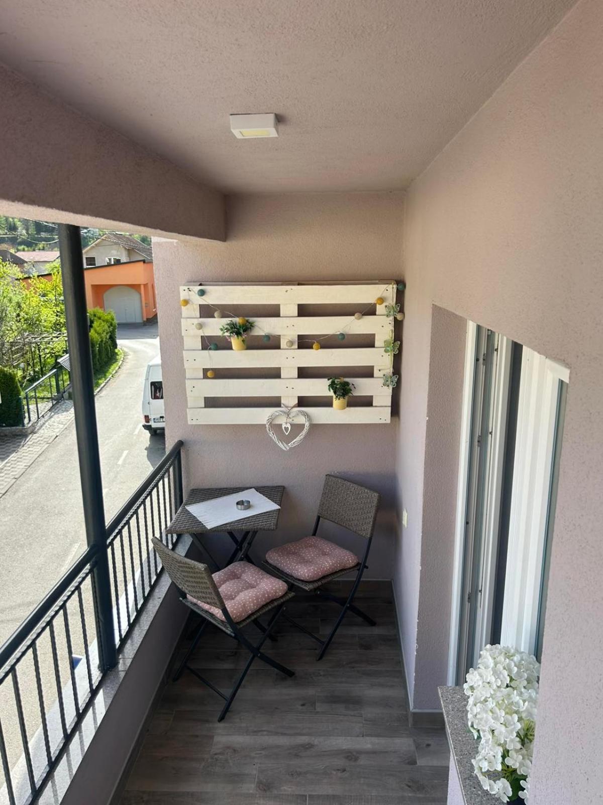 Naid Apartmani Kulen Vakuf Dış mekan fotoğraf